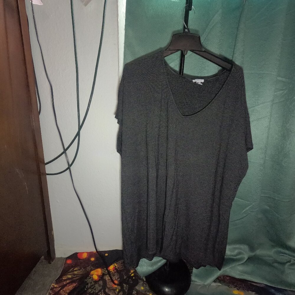 Daily Ritual XXL Black & White Striped V-Neck Tunic Top | Oversized Knit Tee